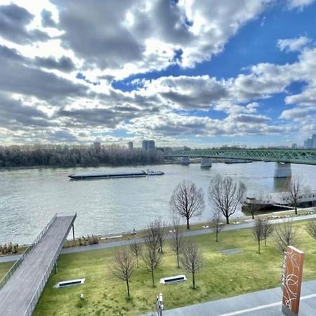 Eurovea Cozy Studio Apartment Bratislava Exterior foto
