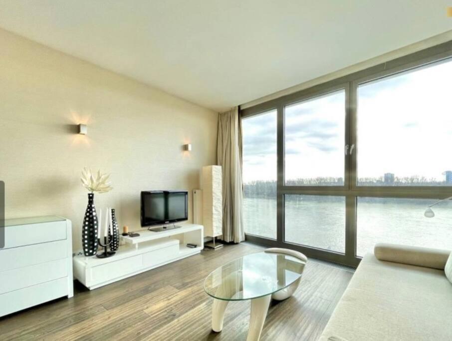 Eurovea Cozy Studio Apartment Bratislava Exterior foto
